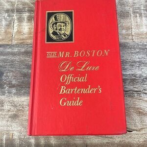 Old Mr.Boston Deluxe Official Bartenders Guide